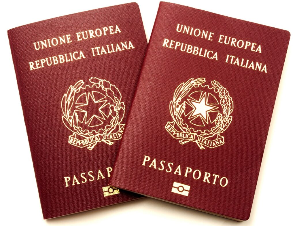 Italian passport